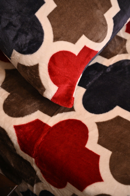 Mosaic Geometric โ 200 GSM Fleece Bedsheet
