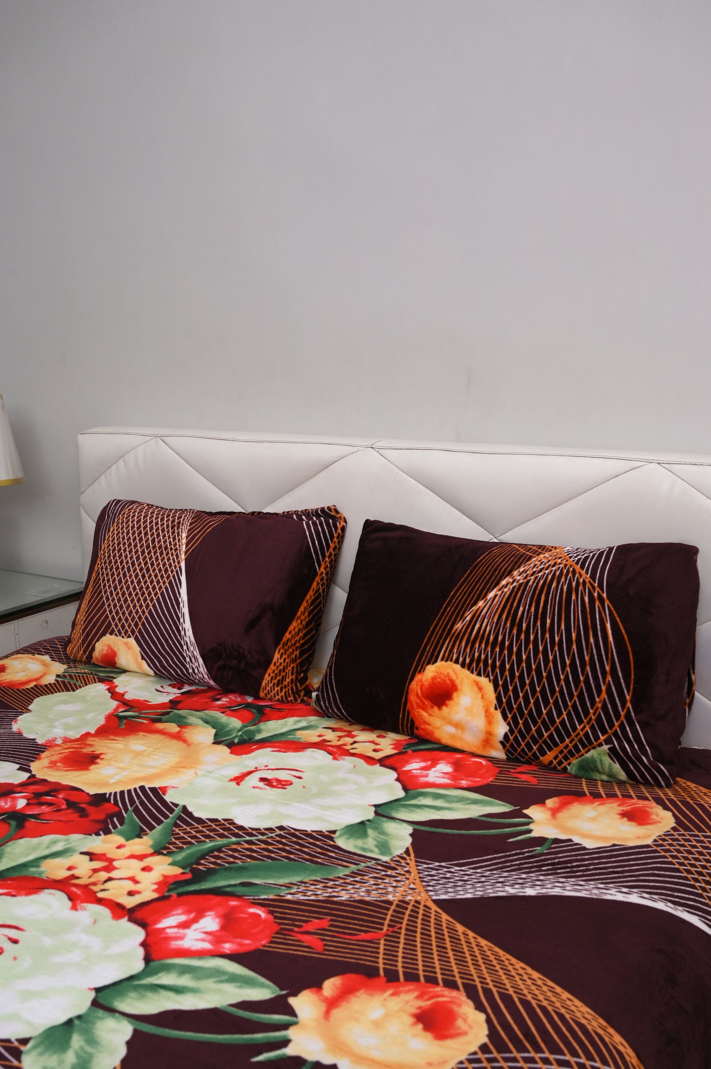 Mocha Rose - 200 GSM fleece bedsheet