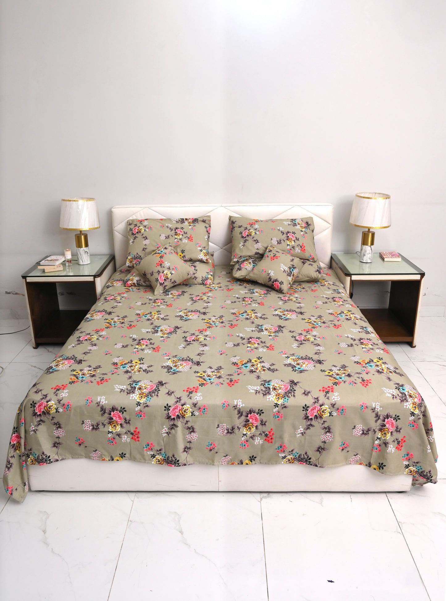 Olive Garden Printed Bedsheet Set